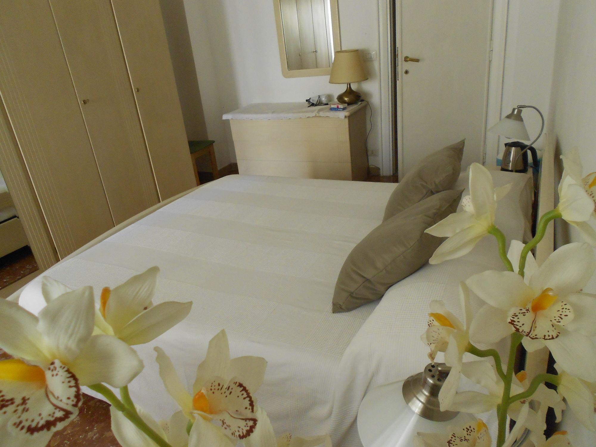 A Casa Chiecchi B&B Rome Exterior photo